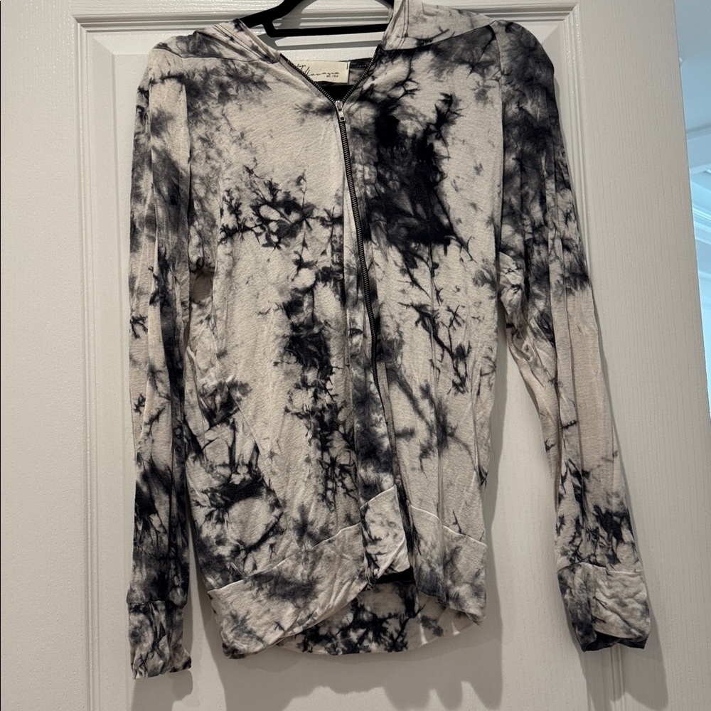 Vintage Havana Black and Gray Tie-Dye Sweater - Picture 2 of 7